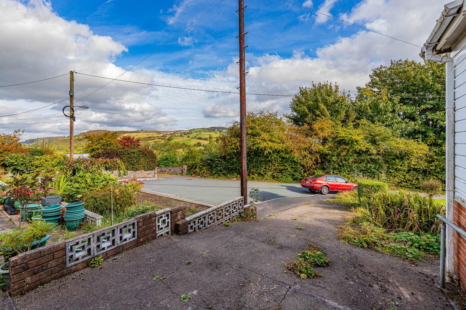 Coed Leddyn, Pwllypant, Caerphilly — photograph 2